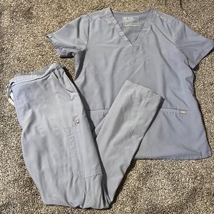 Figs slate set medium top and bottom straight leg